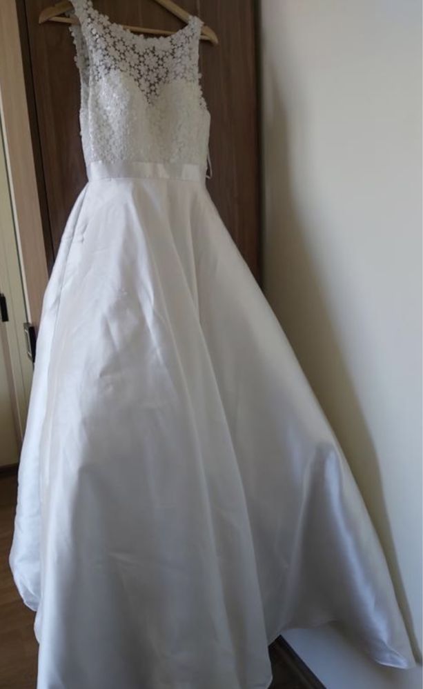 Свадебное платье фирмы magic bride