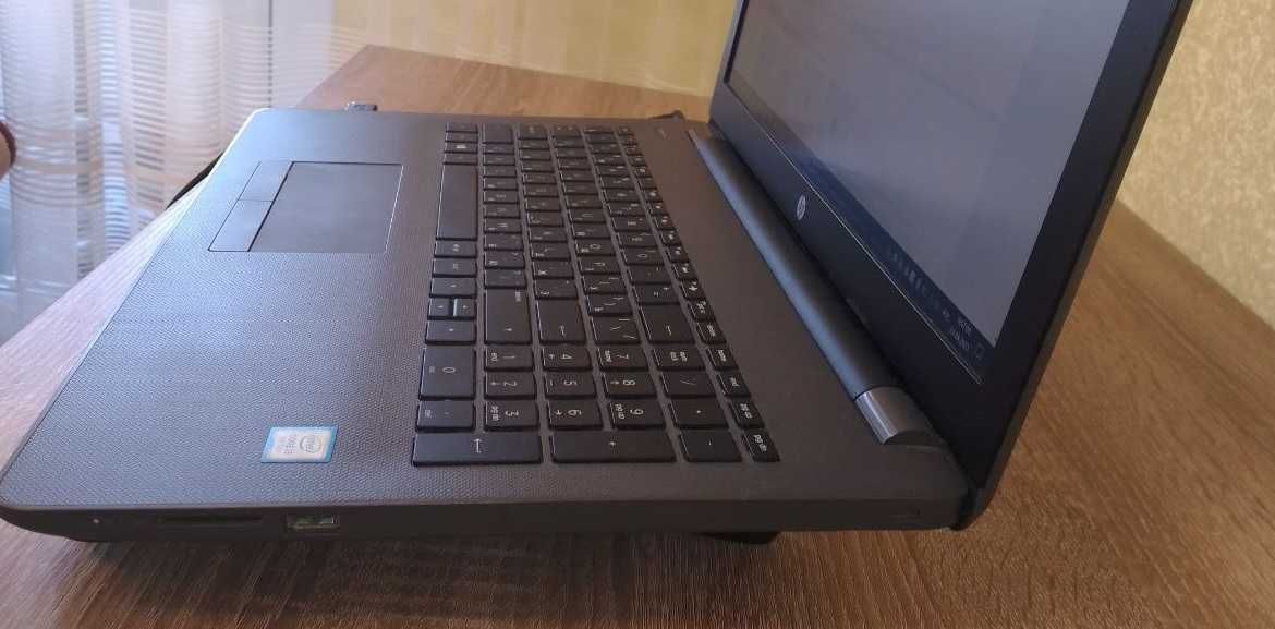 HP 250 G6 / Intel Core i3-7020U (2.3 ГГц) / RAM 8 ГБ / 126 SSD Ноутбук