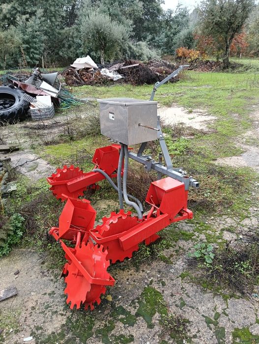 Semeador de 3 linhas