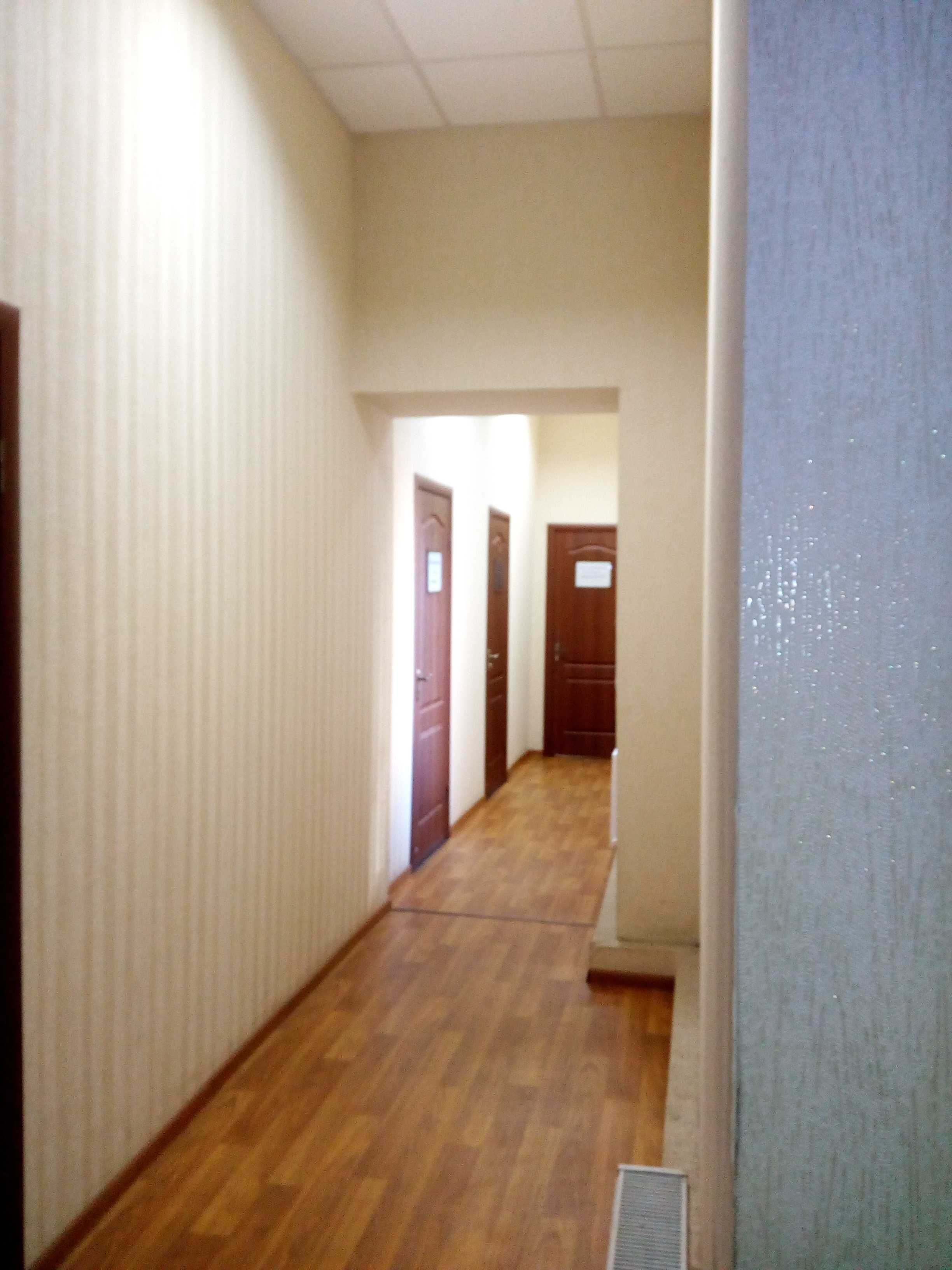 Оренда кабінета 10.2 м. кв., центр м. Самар