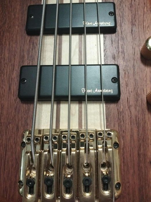 Gitara basowa KENT ARMSTRONG+ futerał