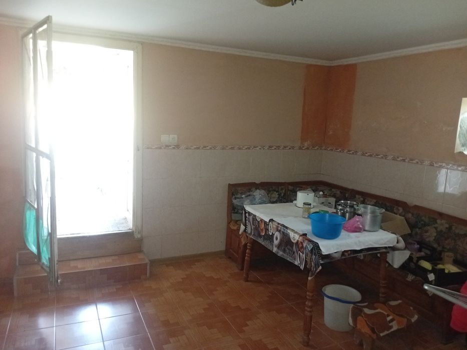 Будинок в тихому районі міста Берегове, зручна локація