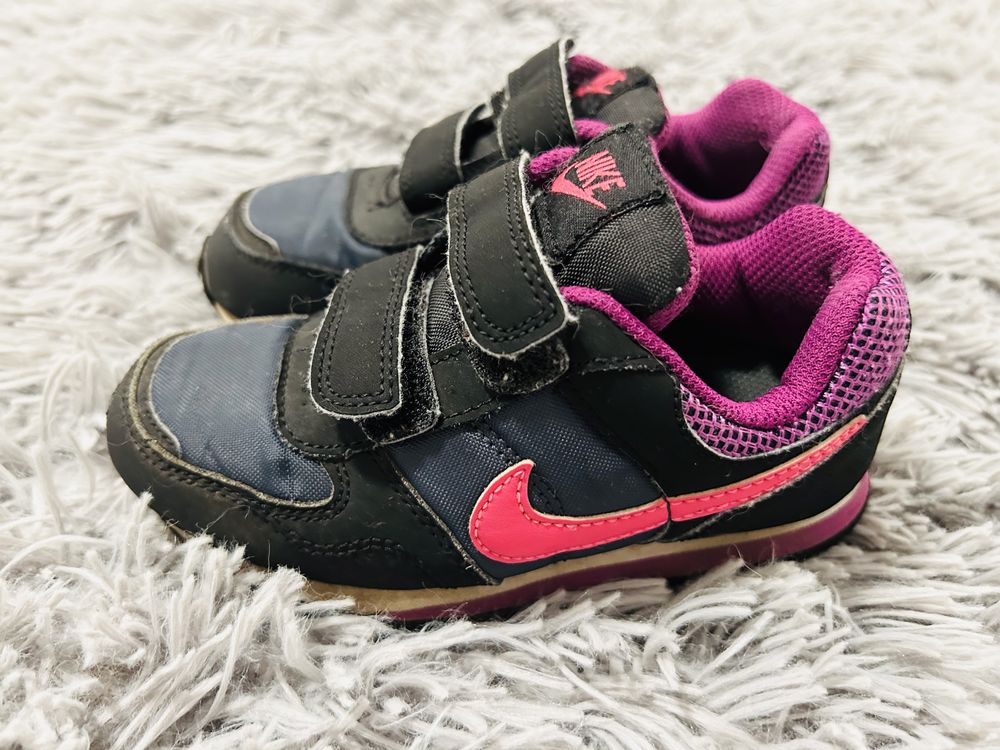 Buty sportowe adidasy Nike dziewczęce rozmiar 26