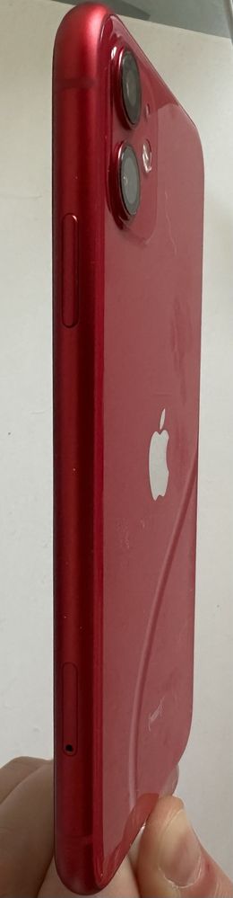 Продам IPhone 11 red 64 gb