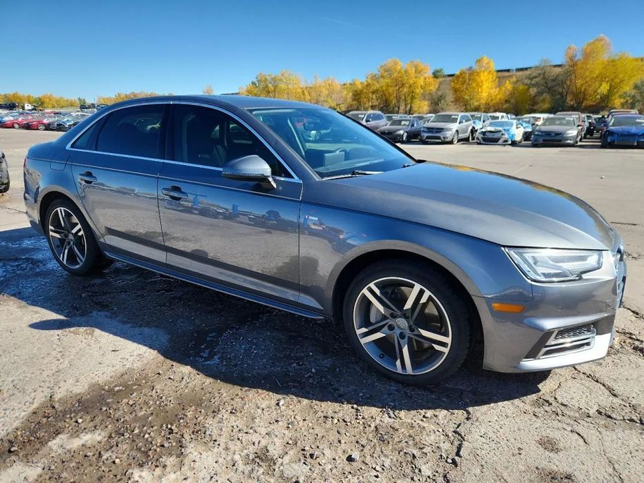 Audi A4 Limousine Piękna rodzinna Limuzyna w drodze do Polski