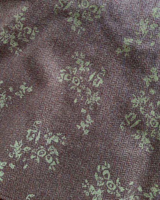 L. Красива якісна вовняна міді спідниця у візерунок ялинка і квіти WE