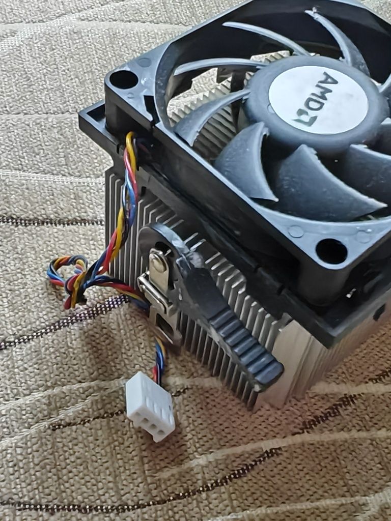 Wentylator z radiatorem AMD