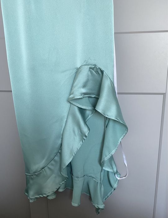 Nowa piękna zmysłowa sukienka Missguided