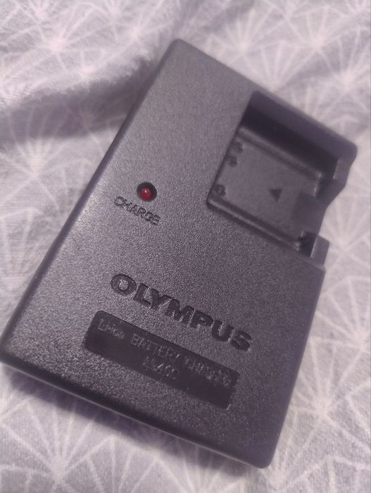 Зарядний пристрій Оригінал Зарядка для фотоапарата Olympus