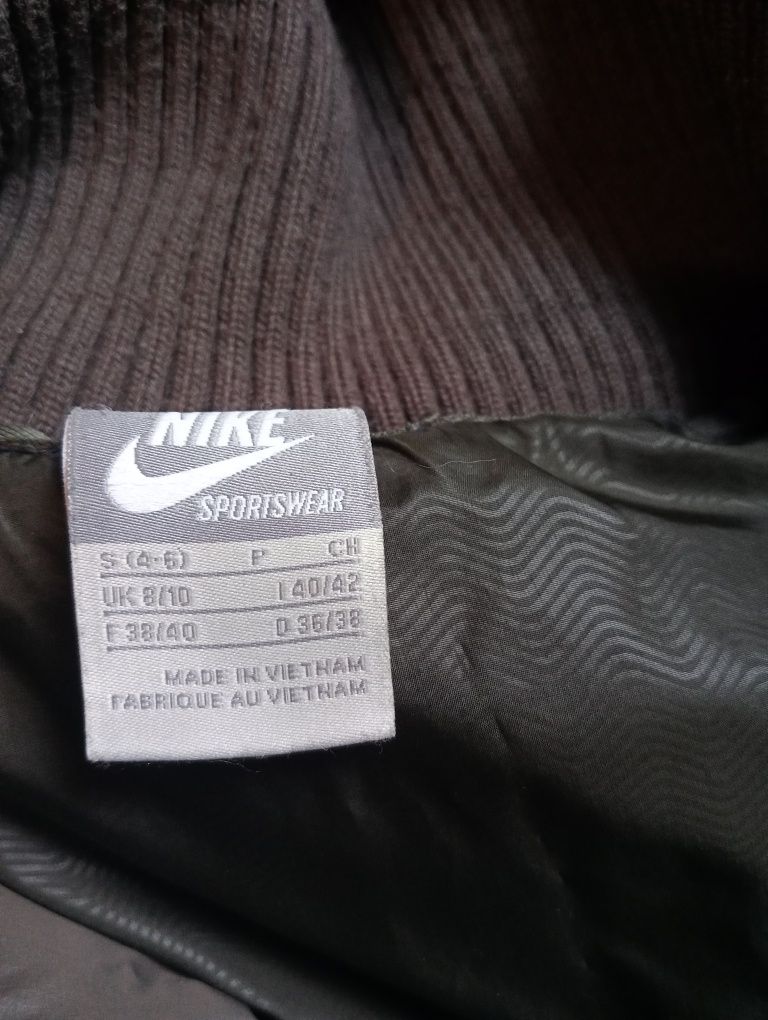 Пуховик Nike оригинал.