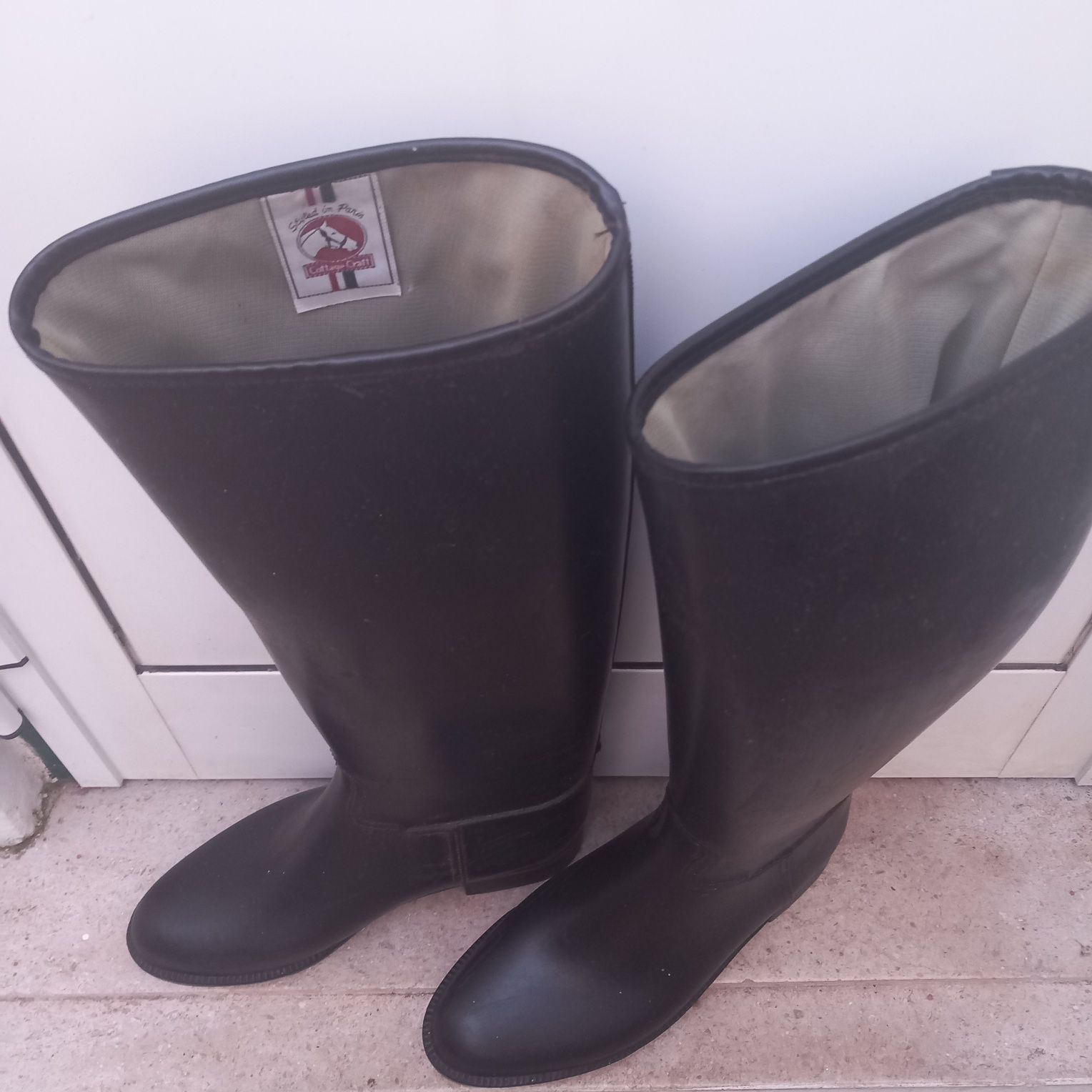 Botas de montar pretas com forro quase novas