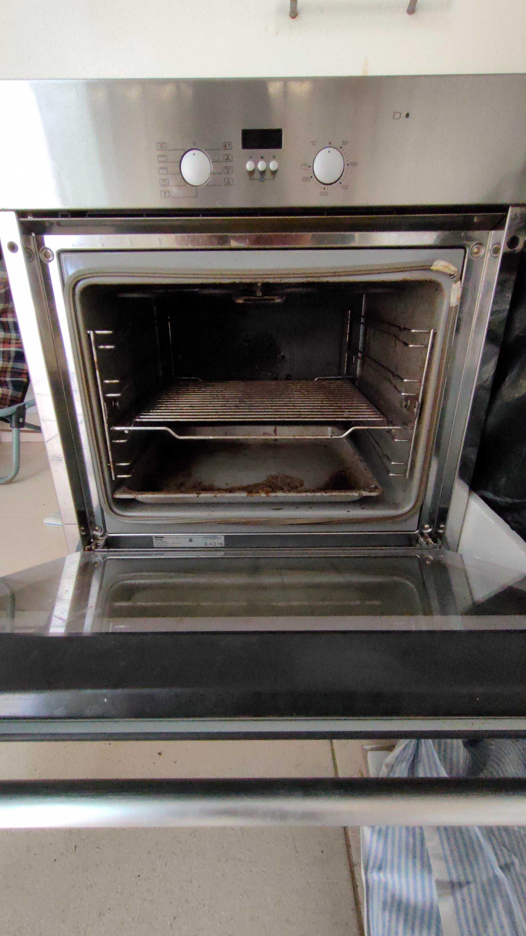 Forno encastre miele