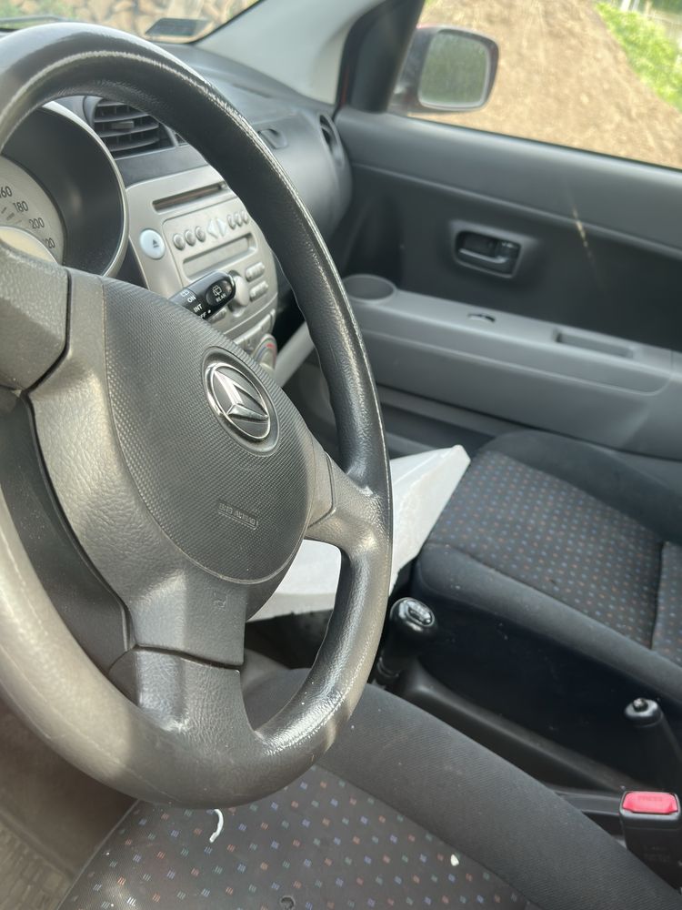 Daihatsu sirion 1.0
