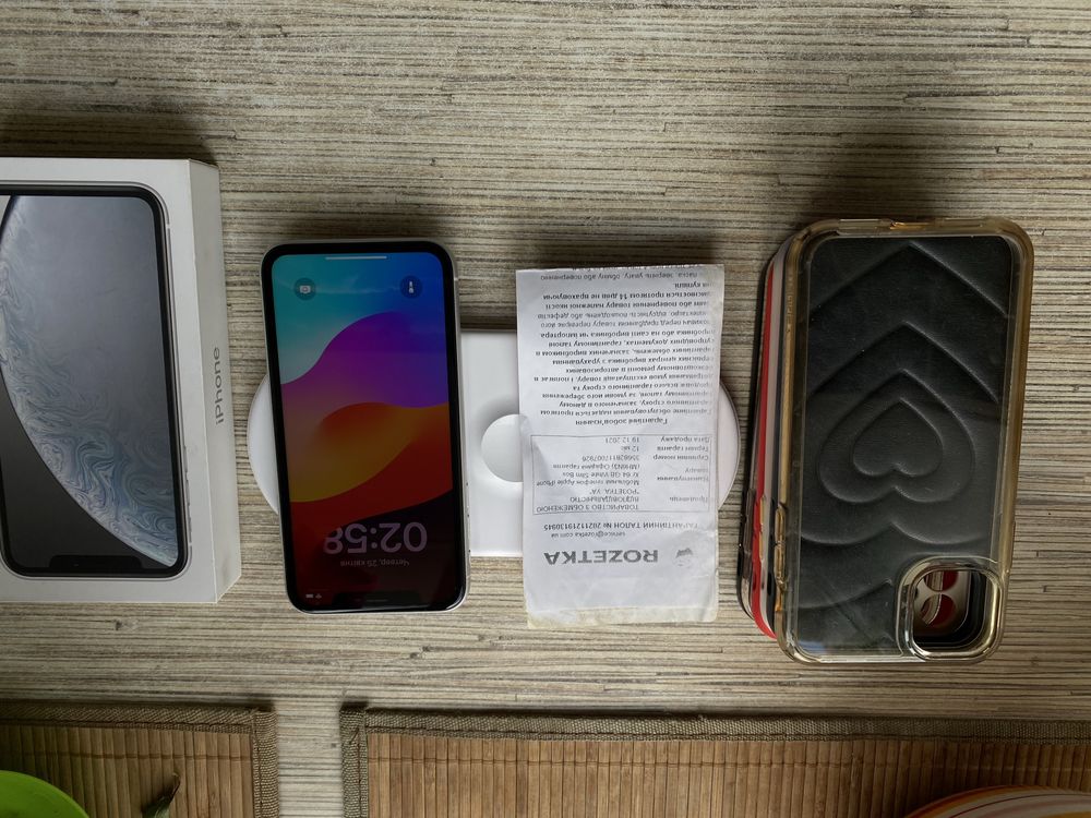 apple Iphone xr 64gb і подарунки