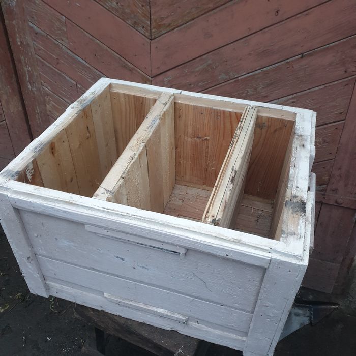 Продам вулики "Лежаки" 8 штук з натурального дерева.