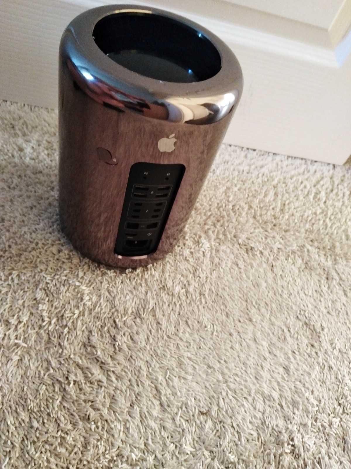 Apple A1481 Mac Pro 3,7GHz 250GB 32GB