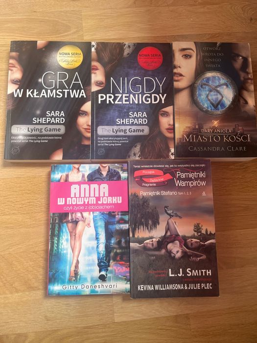 Książki pamiętniki wampirów miasto kości