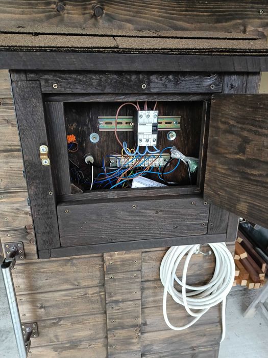 Wędzarka elektryczna drewniana