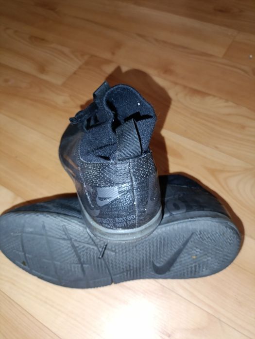 Футзалки найк , розмір 38,5