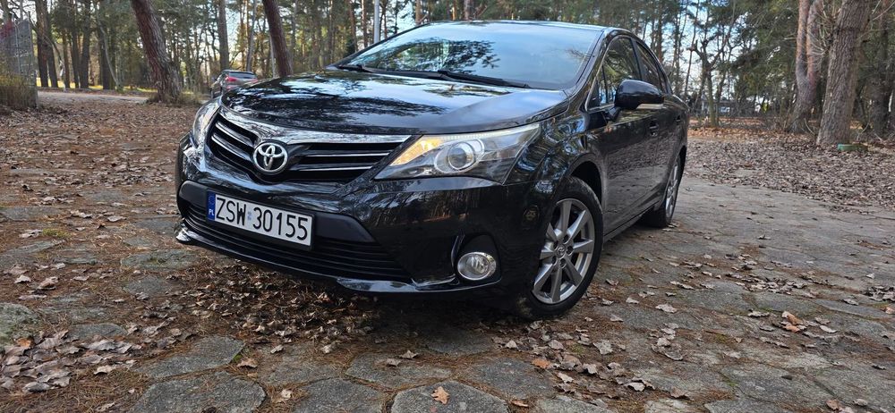 Toyota Avensis Toyota Avensis 2.0 D-4D  | Sedan | LED | Keyless Go | Kamera nawi