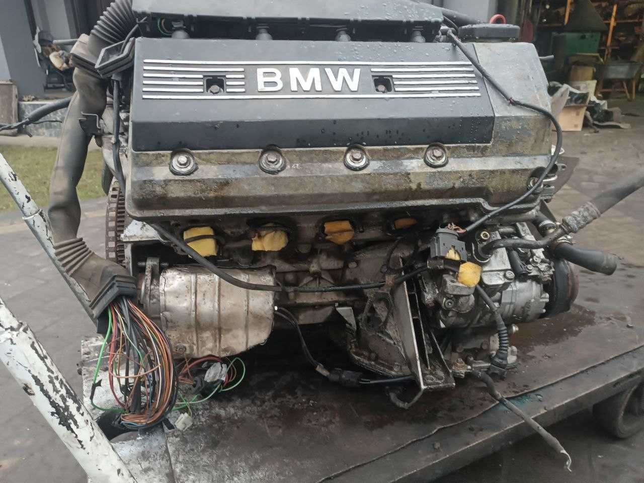 Мотор двигун двигатель голий взборі е39 е38 Bmw e39 e46