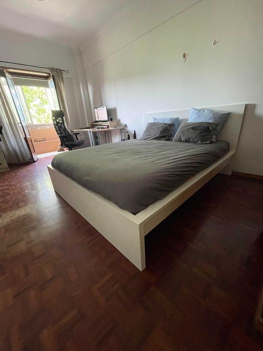 Cama e colchao IKEA