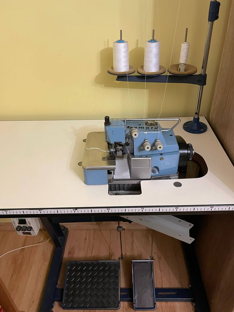 Overlock owerlok Yamato 3 nitkowy maszyna