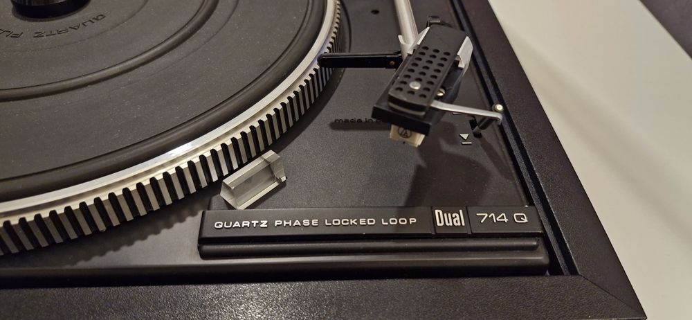 Gramofon Dual 714Q