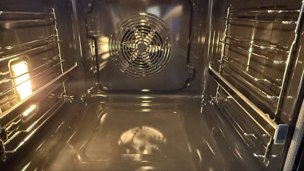 Piekarnik parowy BSA6634PBG8 Hisense Nowy