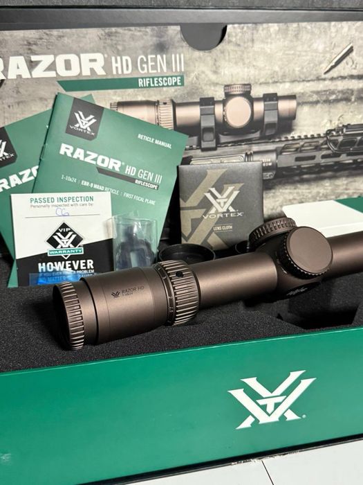 Vortex Razor HD Gen III 1-10x24 FFP 34 mm AO с сеткой EBR-9 MRAD