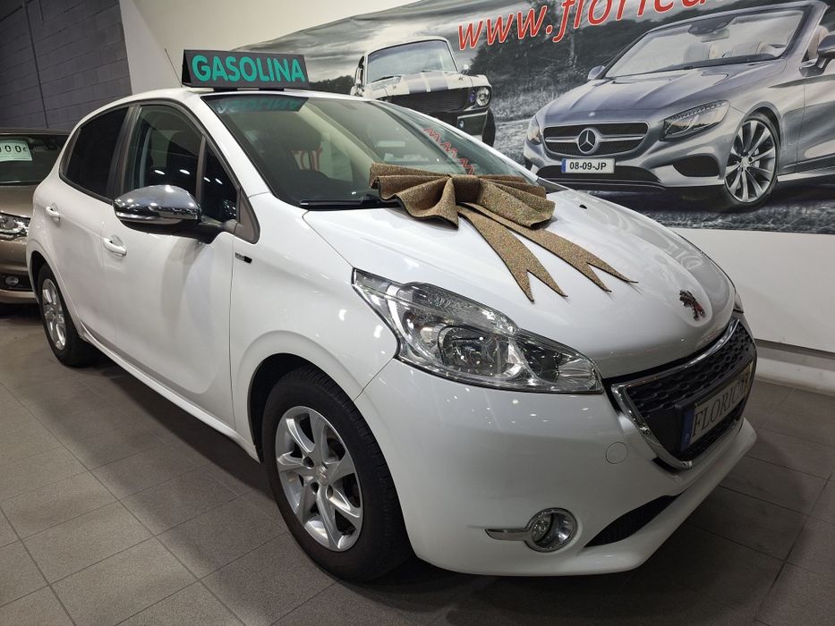Peugeot 208 1 2vti  2015 c/68milkm