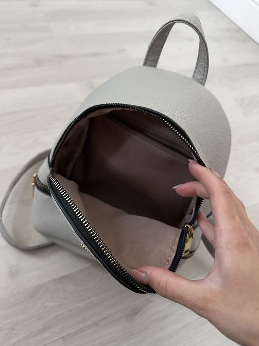 Szary plecak mały elegancki