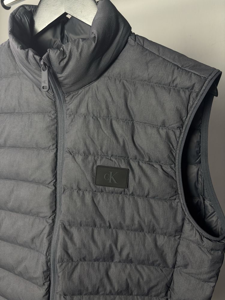 Calvin Klein жилетка