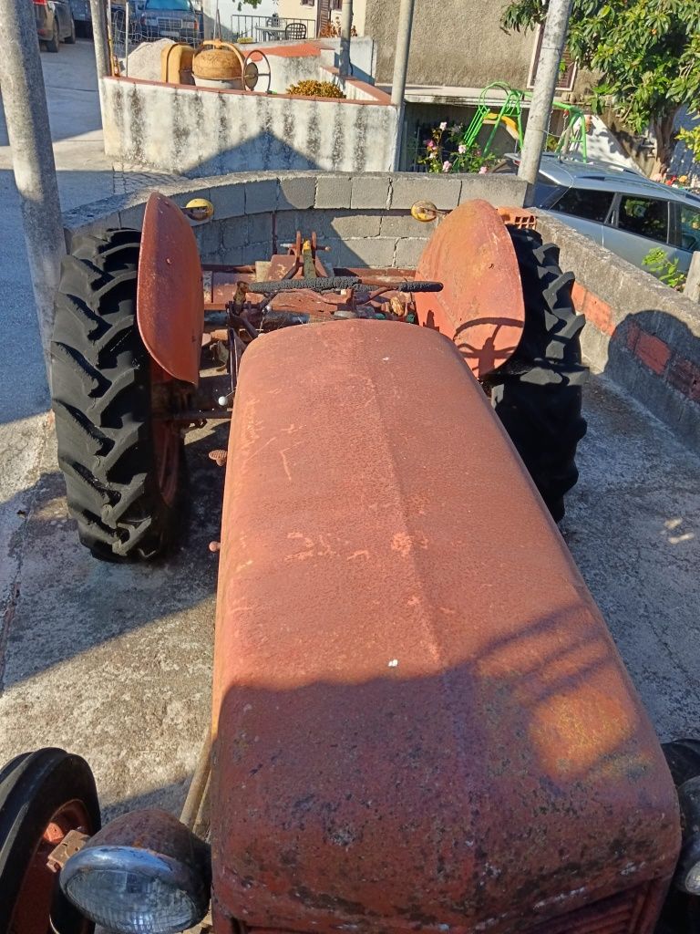 Tractor Massey Fergunson