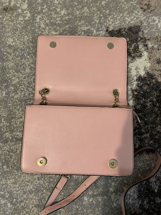 рожева сумочка