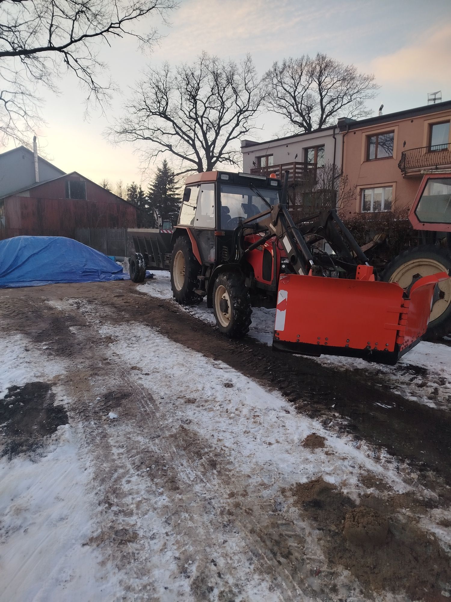 koparko-ładowarka z młotem, prace ziemne, transport ,glebogryzarka .