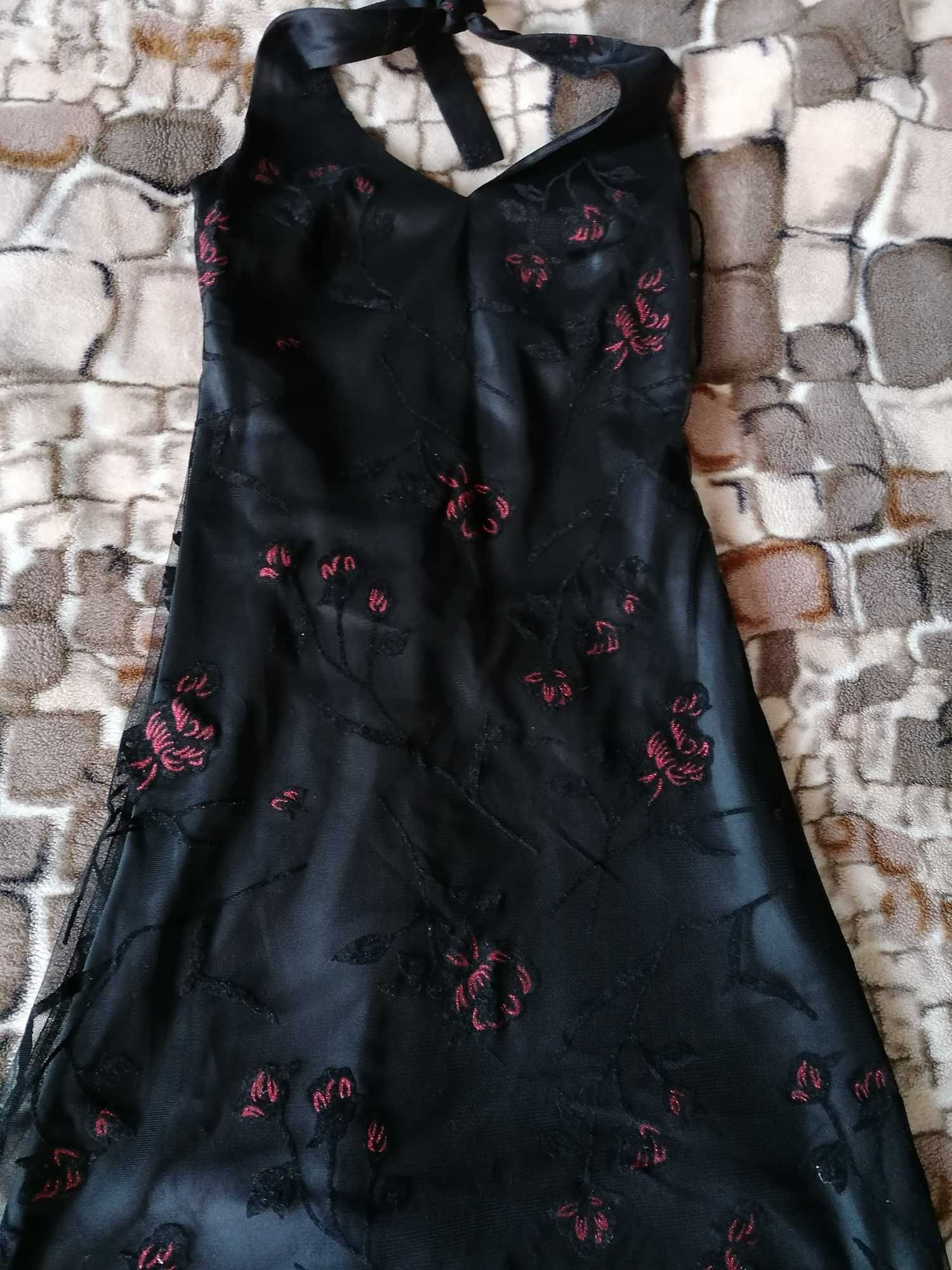 Sukienka M z kwiatami wesele studniówka sylwester mała czarna
