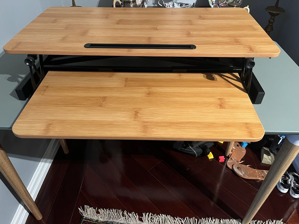 Standing desk converter/ secretaria de pé converter