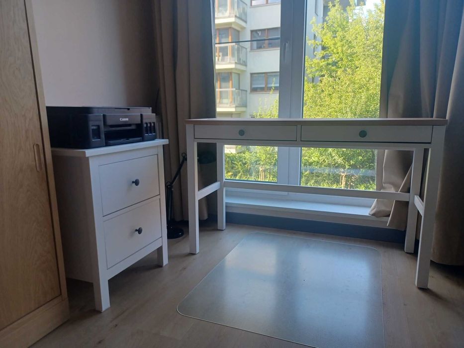 Biurko z komodą IKEA Hemnes