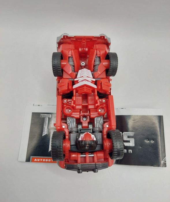 Transformers Dark Of The Moon Deluxe Class Specialist Ratchet