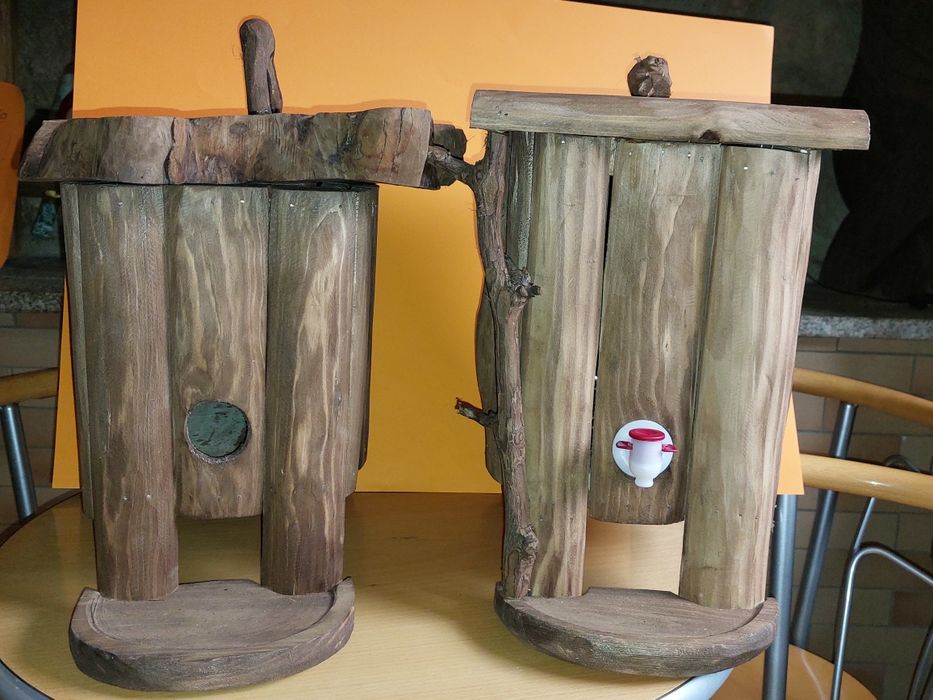 Caixas de madeira para as boxes de vinho