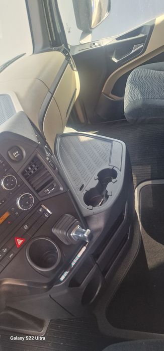 Тягач Mercedes Actros