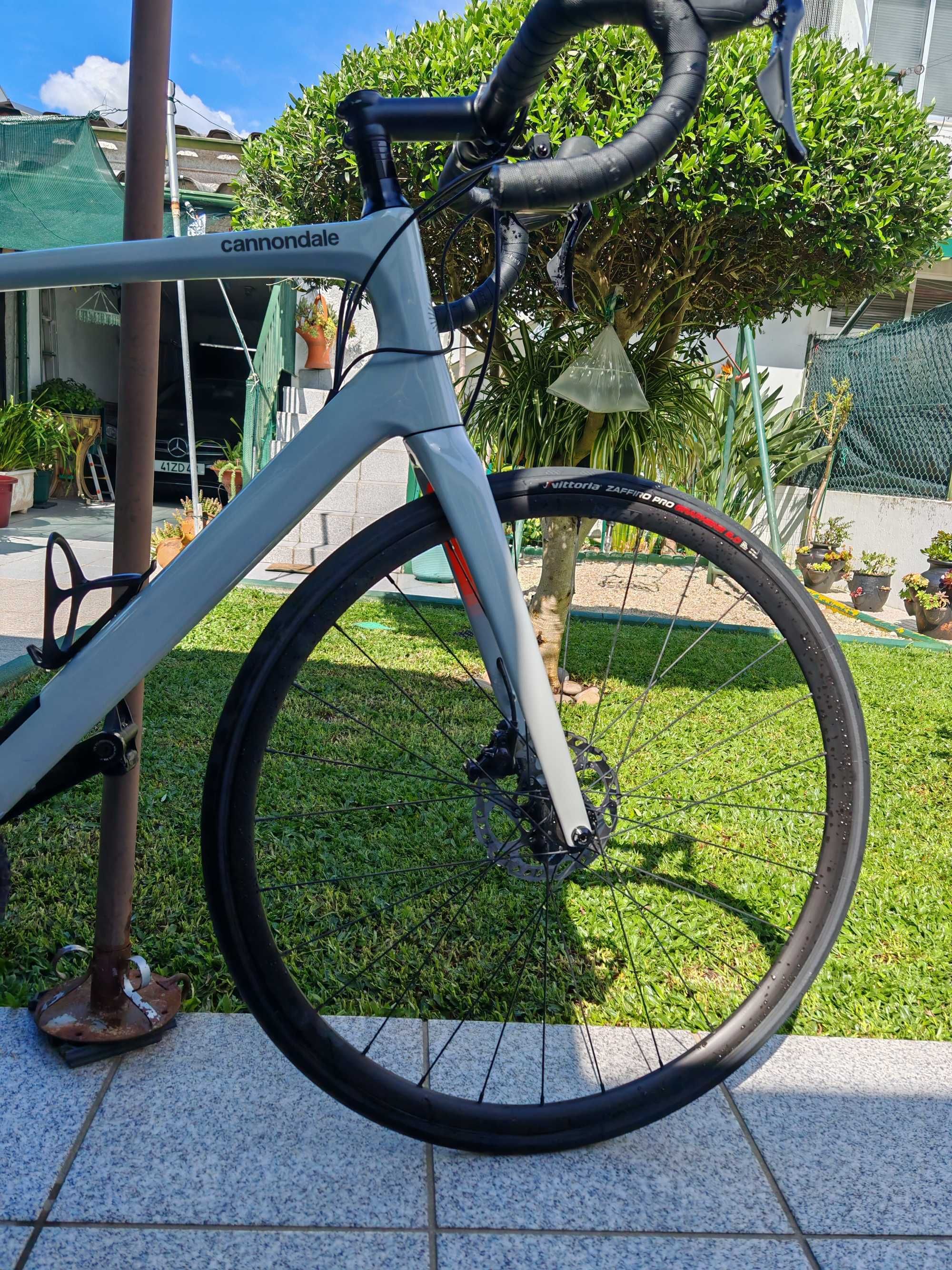 Bicicleta Cannondale Carbono Synapse 3L como nova