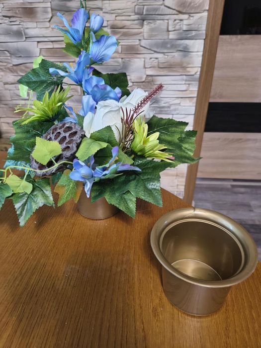 Doniczki osłonki  na stroiki cmentarz zestaw 40 szt  kolorowe