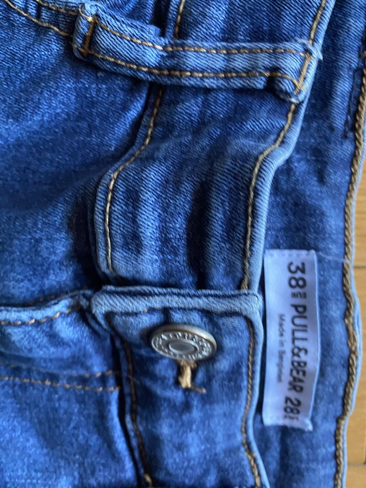 Spodnie jeansowe damskie Pull &Bear rozm M