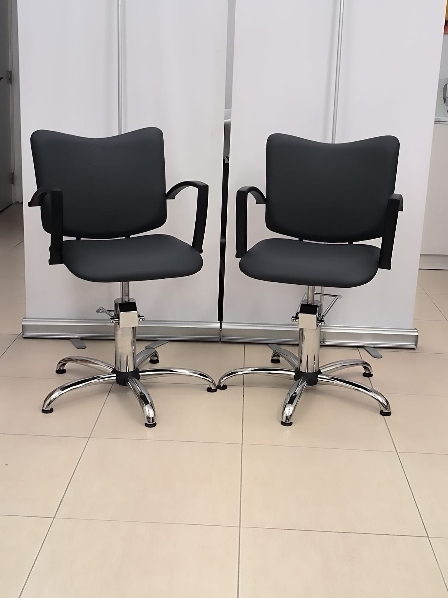 Cadeira de Pentear com Hidraulico   PROMOÇÃO