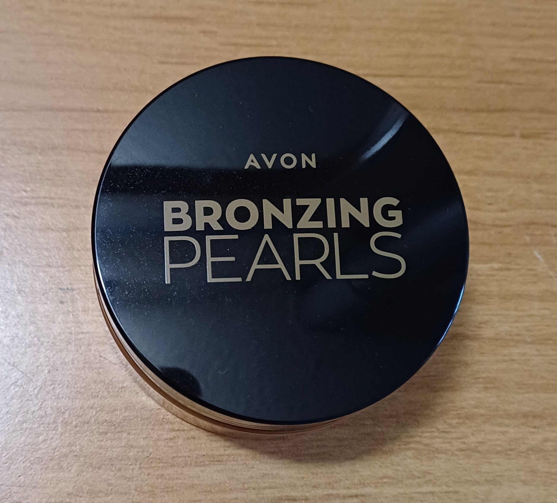 Avon Bronzing Pearls
bronzer do twarzy