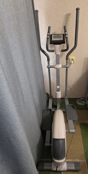 Орбітрек Housfit