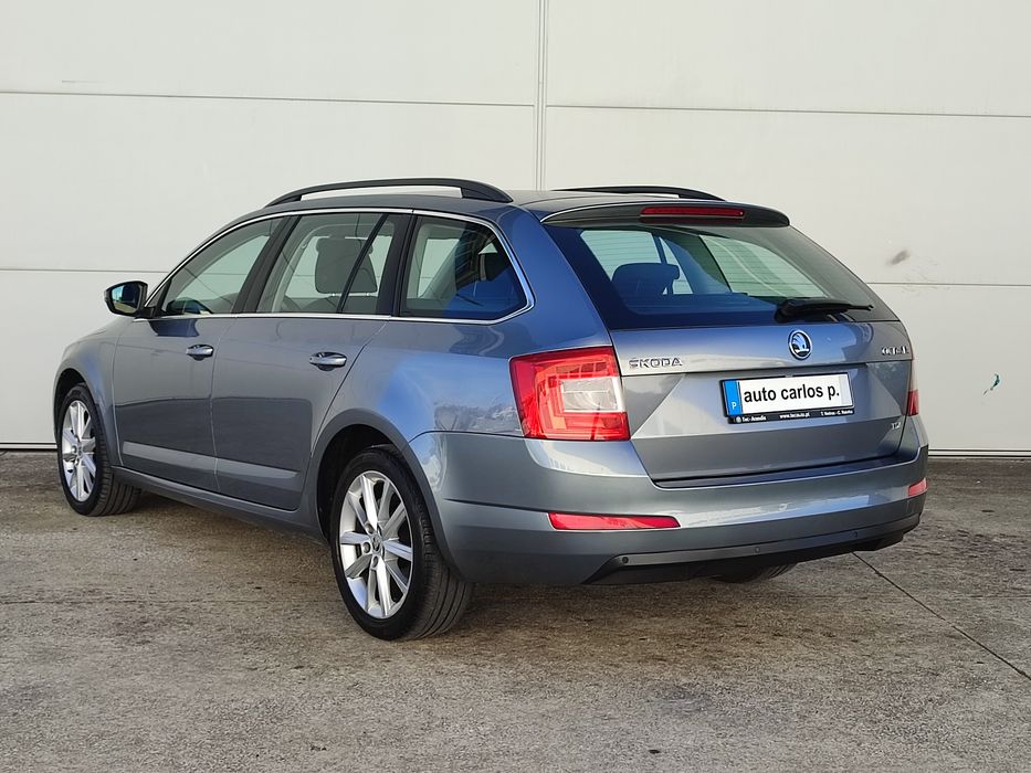 Skoda Octavia Break TDI versão Sport