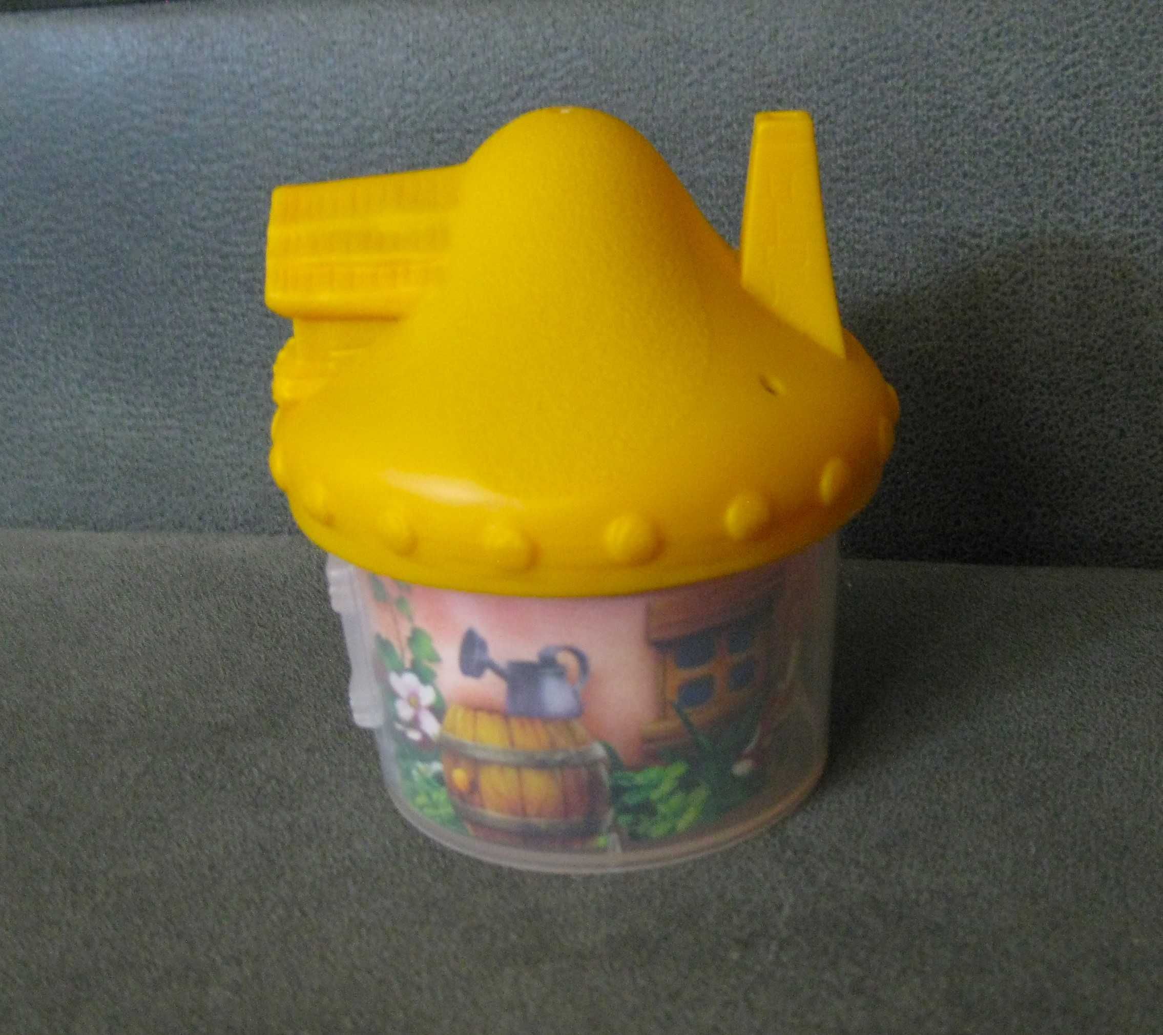 Casa dos Smurfs ou Estrumfres c/ 2 figuras